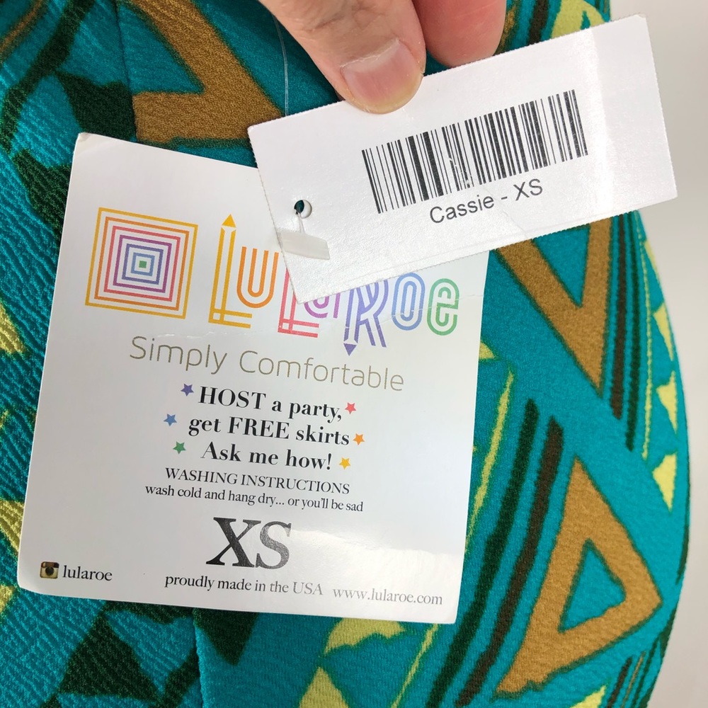 LulaRoe XS Pencil cut Made in USA Multicolored - Picture 5 of 16